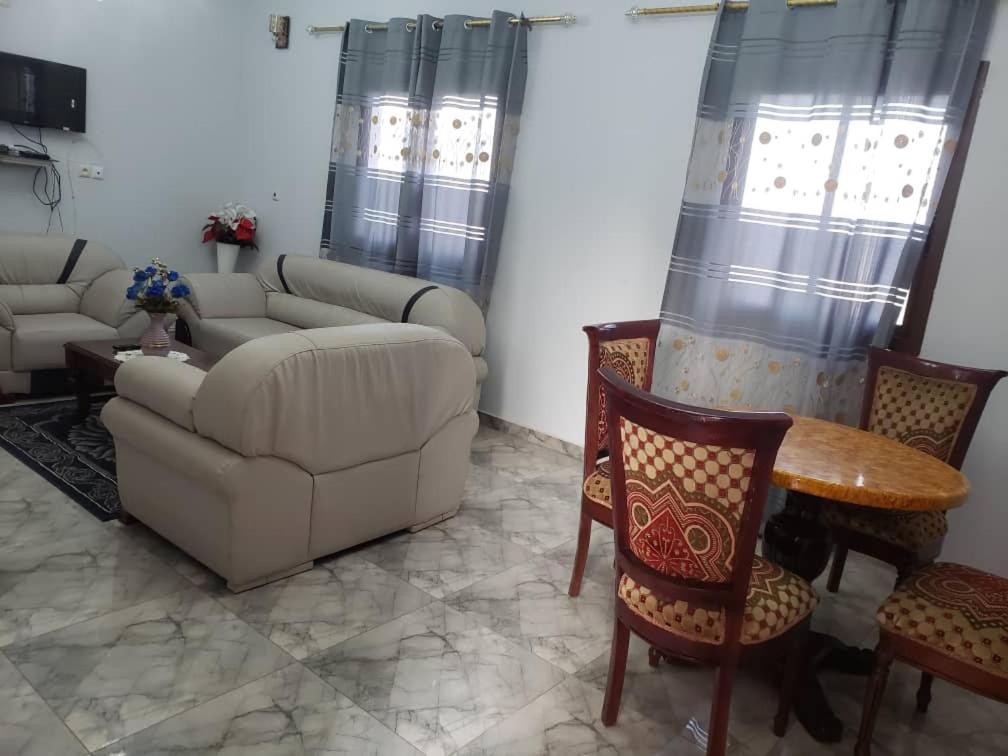 Residence Beau-Lieu Yaoundé Esterno foto